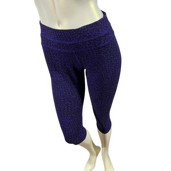 Tek Gear Purple Black Geometric Print Capri Leggings Athletic Compression Small - Picture 13 of 16